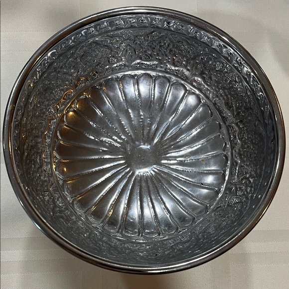 Vintage Never Used Elegant Very Ornate Silver Samovar - Picture 9 of 9